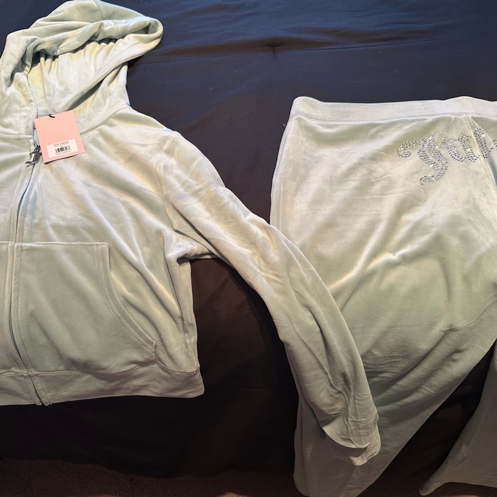 Green Cozy Pajama Set with Hooded Top and Elastic Waistband
